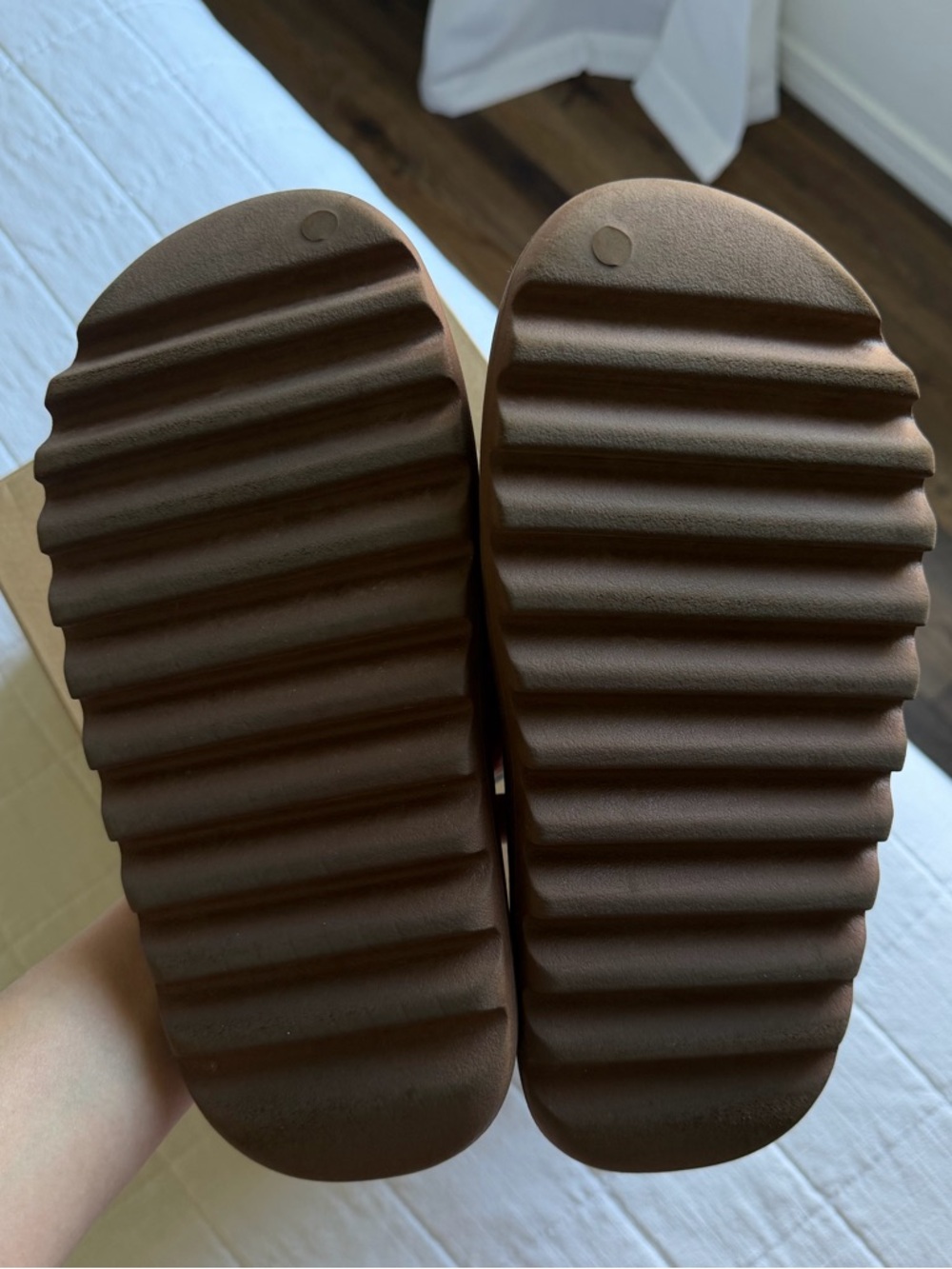 Adidas Yeezy Brown Slides Sandals - Picture 6 of 6